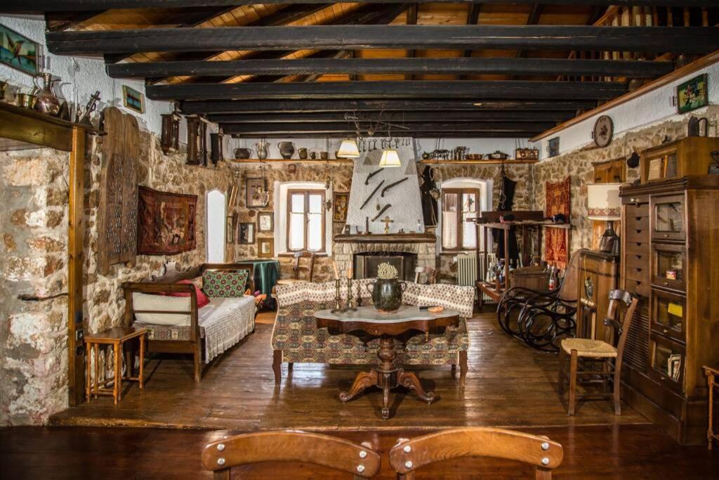 Villa Pontinos Old House Míloi Esterno foto